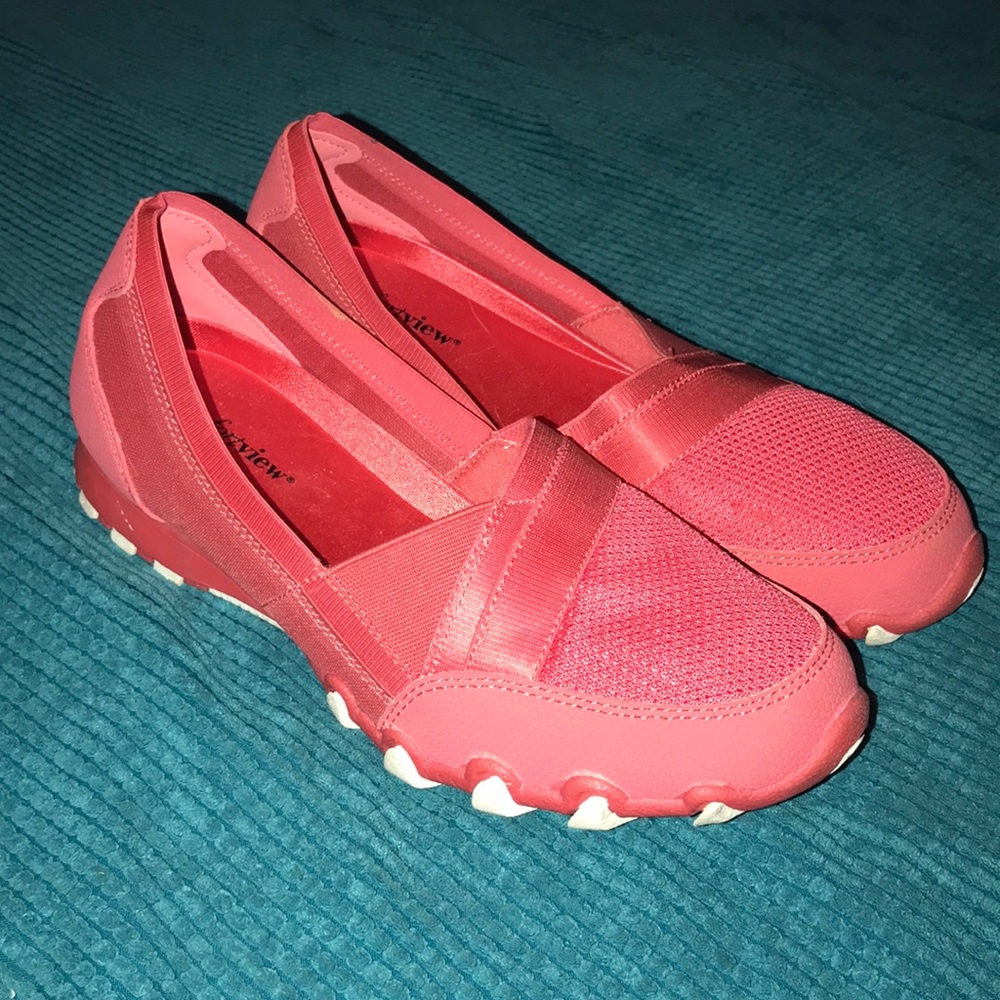 Coral comfort sneakers